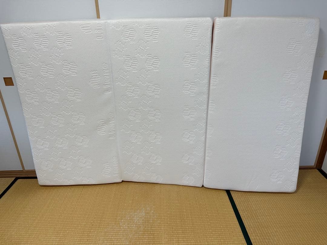 【応援　割】三つ折りマットレス Limne 折り畳みマットレス　(セミダブル)