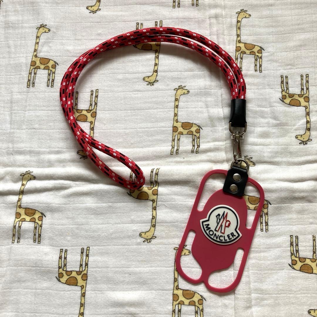 モンクレール　スマホストラップ