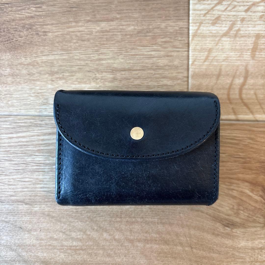 Iru ブラック レザー ミニ財布