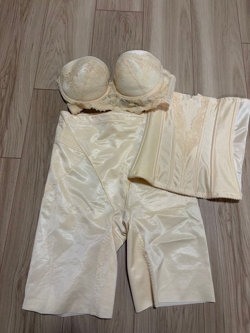 FOUR SIS & CO. ブライダルインナー 3点セット