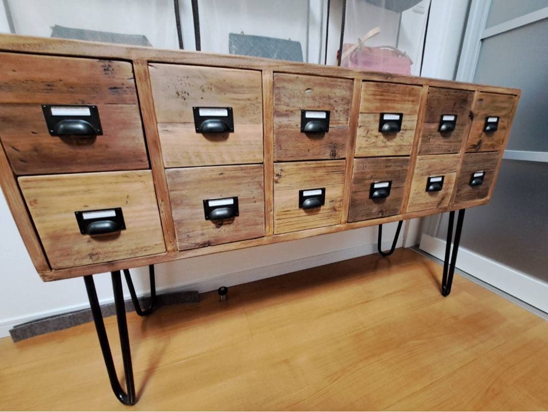 木製12引き出しの収納家具
