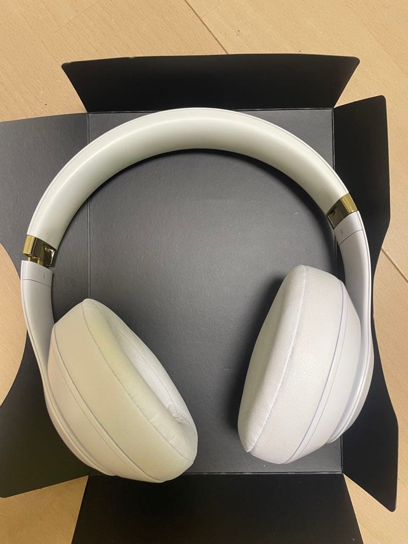 Beats Studio3 ワイヤレスヘッドホン ホワイト