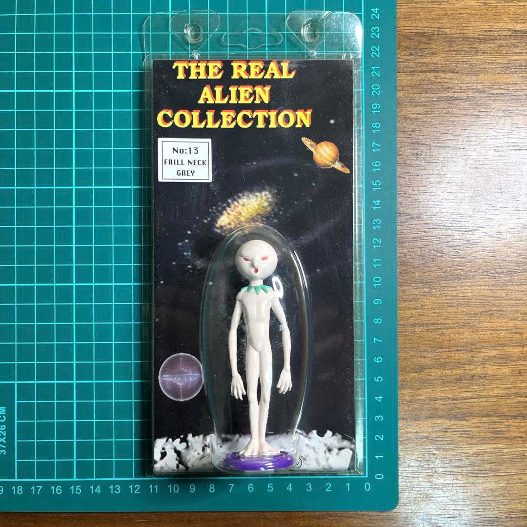 リアルエイリアンコレクション　 NO.13 FRILL NECK GREY