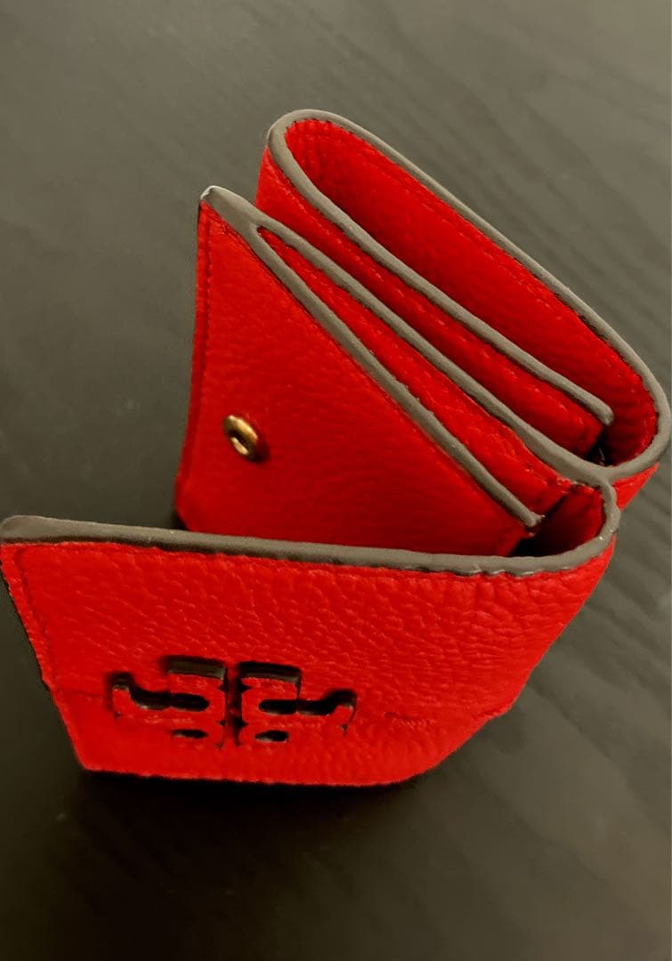 未使用　トリーバーチ財布　マックグロー トライフォールド ミニウォレット