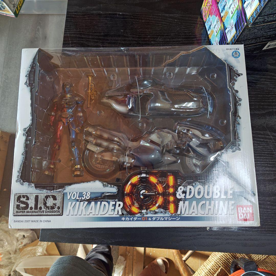 バンダイのS.I.C. VOL.38 キカイダー01＆ダブルマシーン