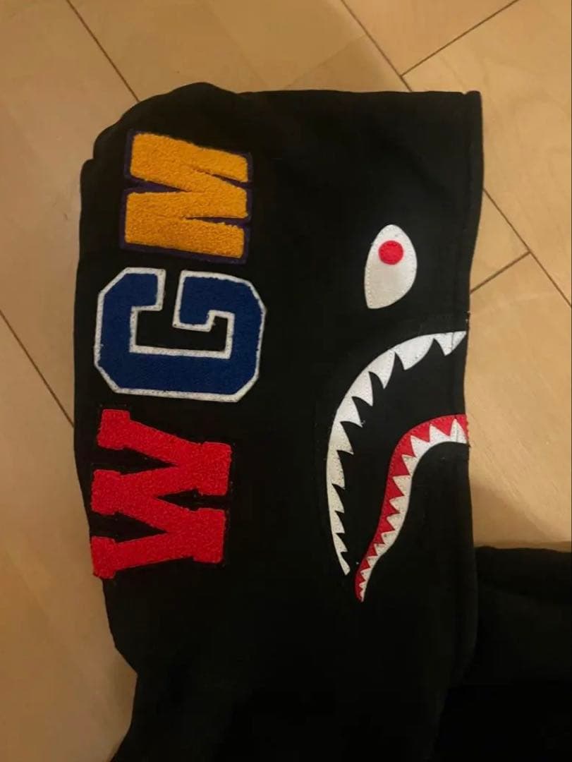 アベイジンエイプ　シャークパーカー 黒