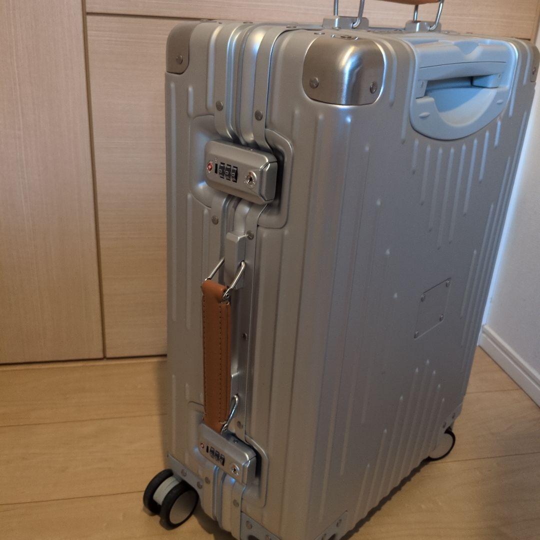 イノベーター アルミスーツケース シルバー INV1811 36 キャリーケース
