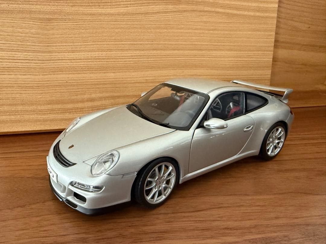 オートアート製1/18スケール ポルシェ 911（997）GT3