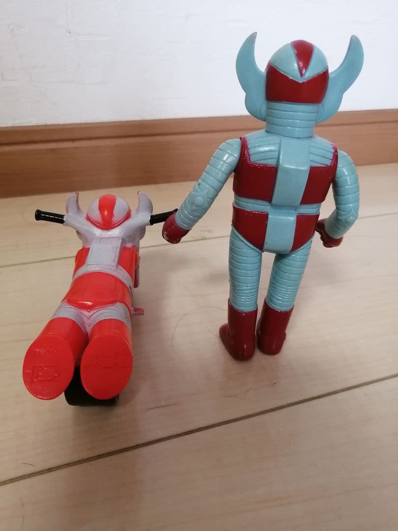 昭和レトロソフビ、電人ザボーガーフィギュアとバイクセット当時物