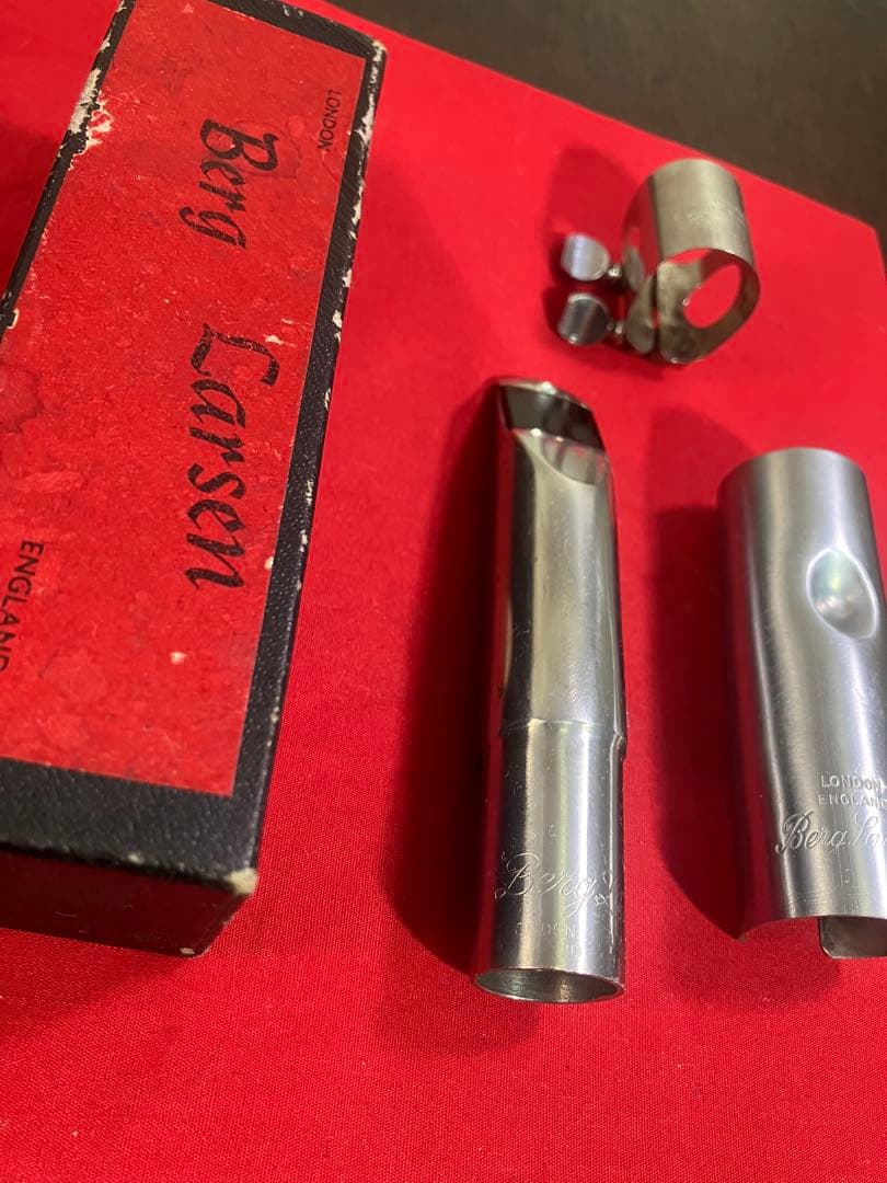 Berg Larsen メタルマウスピース 100/1M オフセット　リガチャー