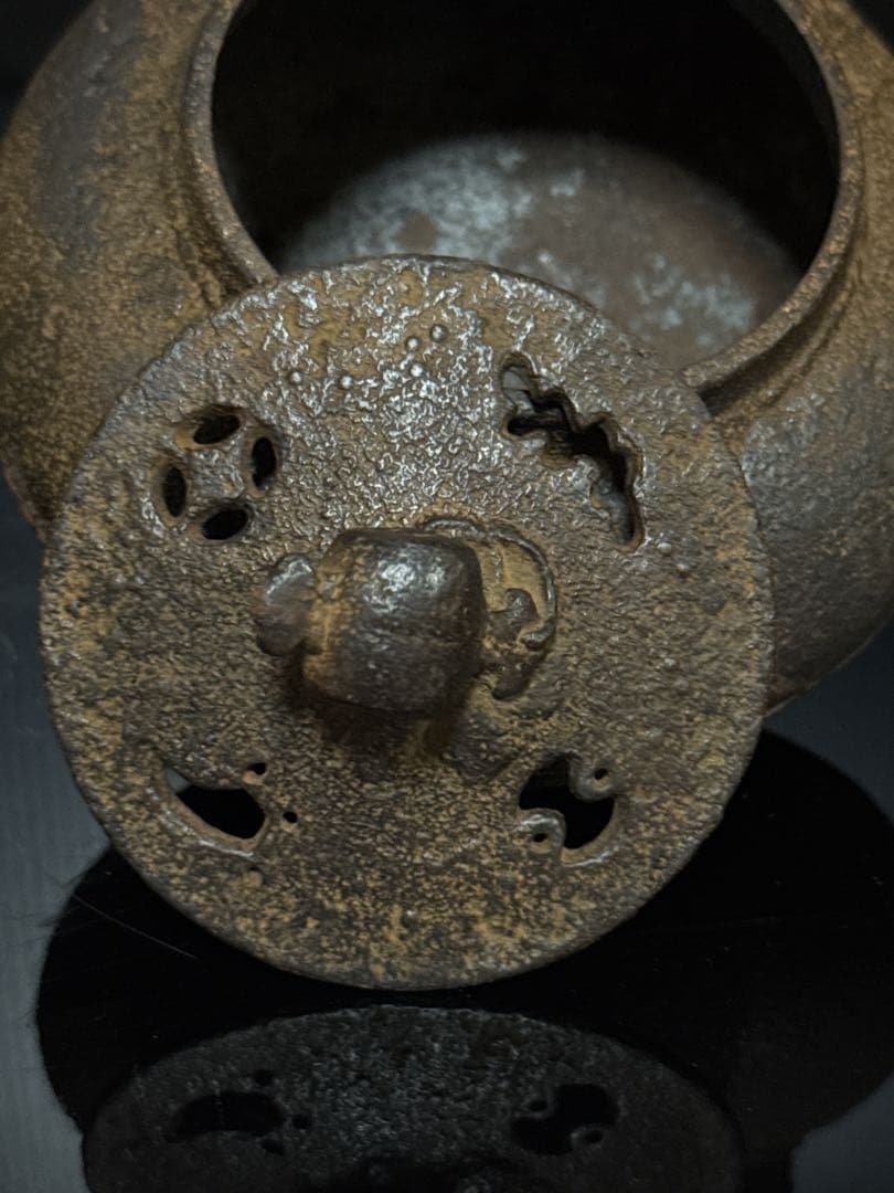 希少 古鉄 高橋萬治 造 在款 透蓋 丸型 香炉 桐共箱付 茶道具 南部