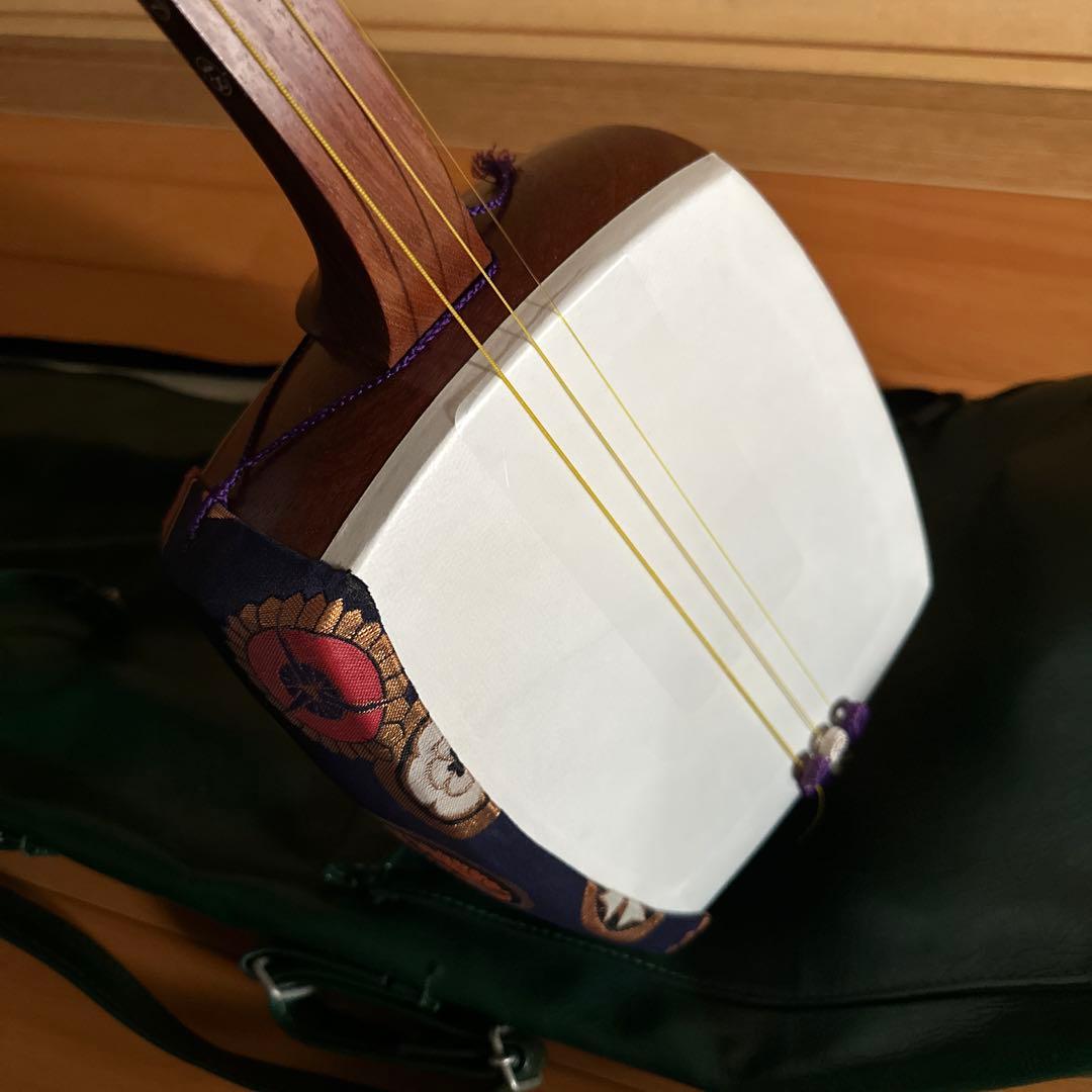 三味線本体 細棹　ソフトケース付き　秋田三味線　長唄等　３弦