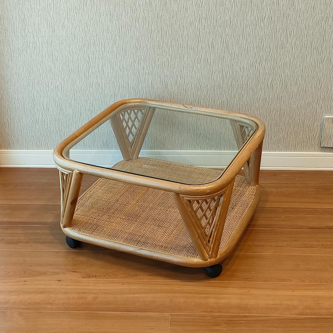 ラタン　ガラステーブル　キャスター付き　コーヒーテーブル