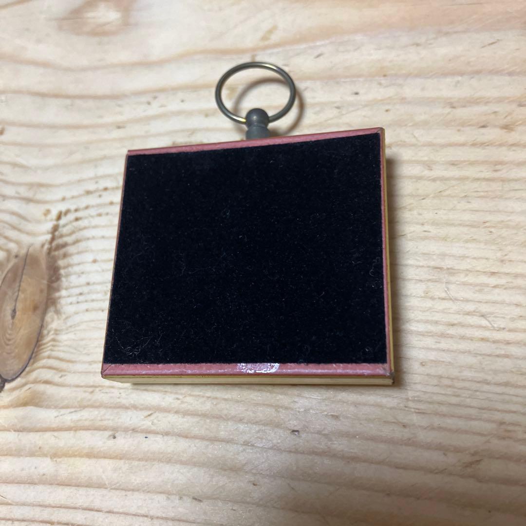 レア品　SUE McNARY ハンドペイントミニチュア額イーゼルペンダントトップ