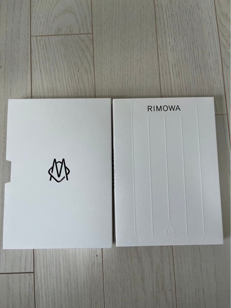 ブラックキャリーケース ダイヤル式ロック付き