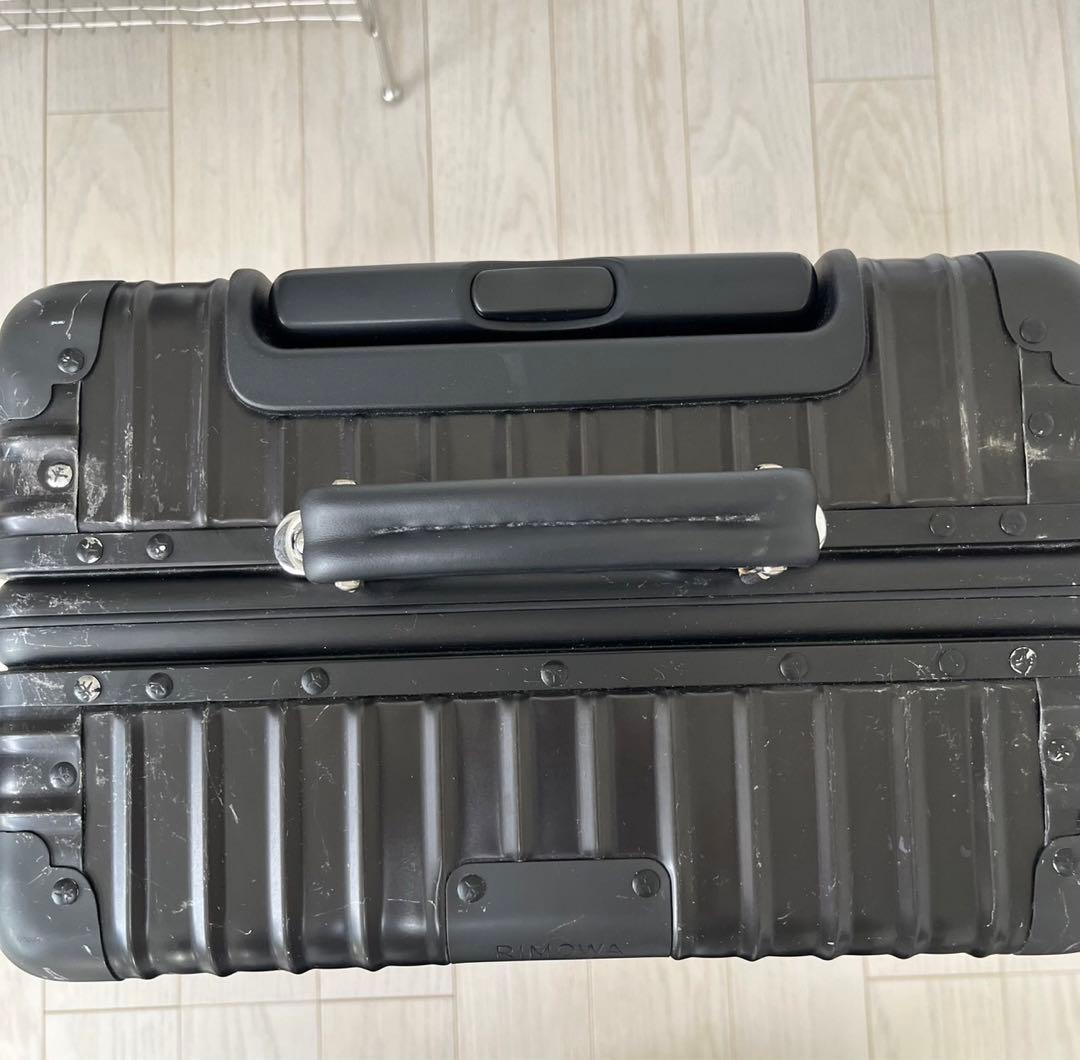 ブラックキャリーケース ダイヤル式ロック付き