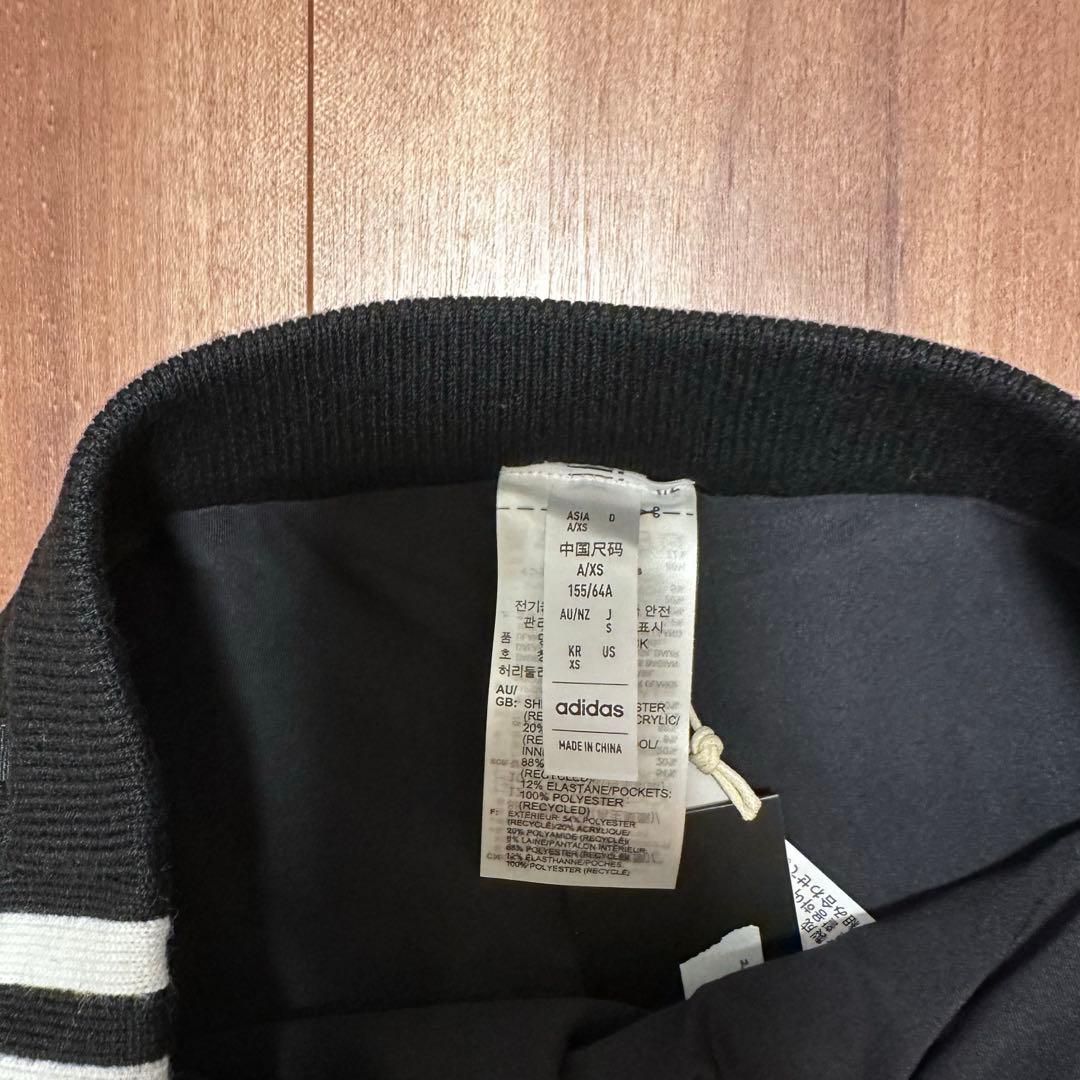 防風　裏地付き　ニット　セットアップ　ブラック　サイズS 新品タグ付　秋冬