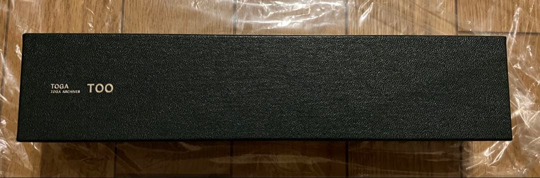 新品未使用 【TOGA VIRILIS】 レザー スマホ ハンドル ストラップ