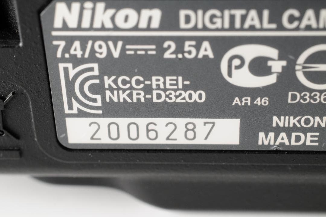 【美品】 ニコン Nikon D3200 ボディ デジタル一眼レフ #307