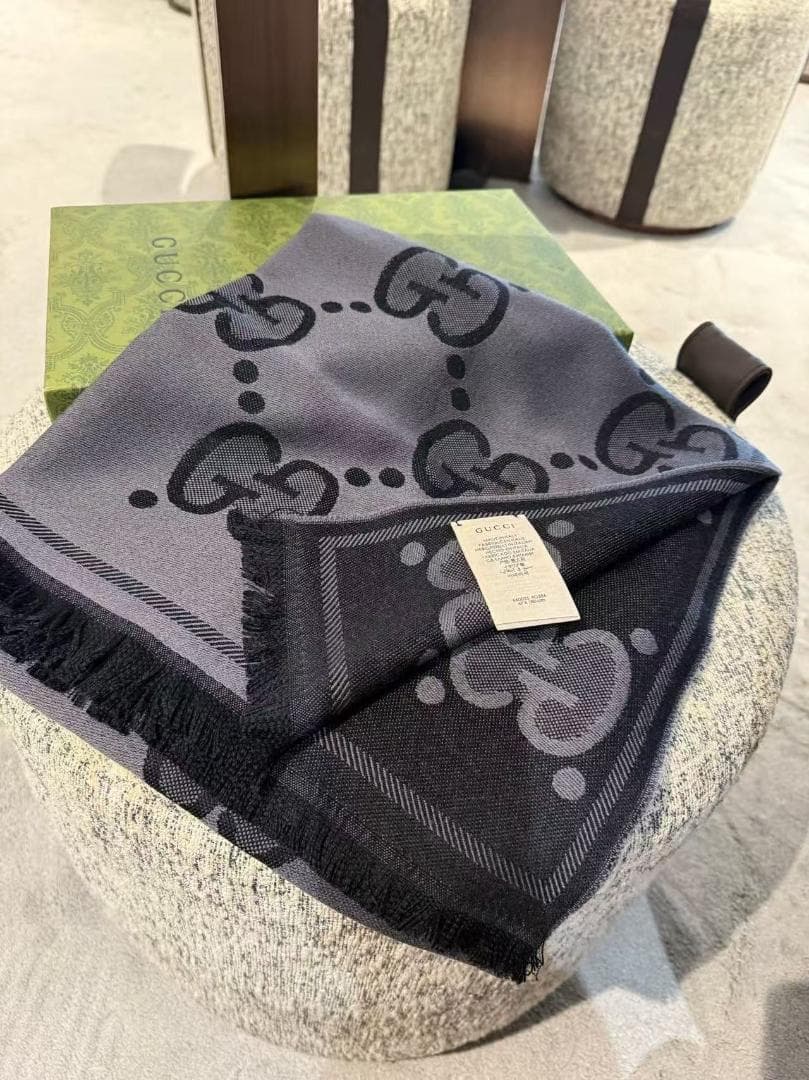 ★美品GGロゴマフラー グレー/ブラック**