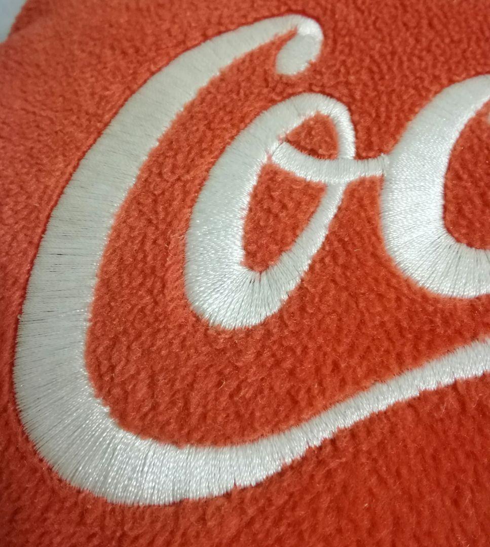 逸品　珍品　レア物　コカ・コーラ　クッション　ロゴ刺繍®入り　ヴィンテージ