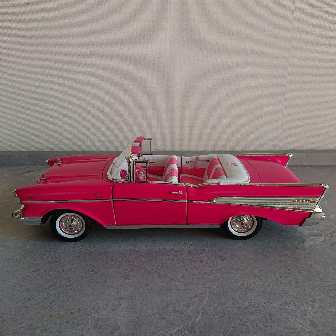 1/18 1957 シボレーベルエア バービー