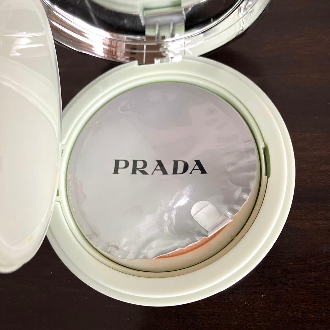 プラダ　クッションファンデーション