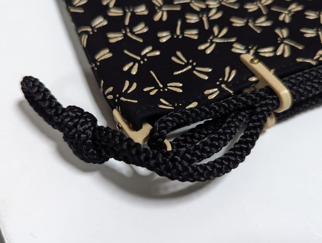 印伝巾着袋 印傳屋上原勇七 INDEN-YA 合切袋 とんぼ 黒地白漆