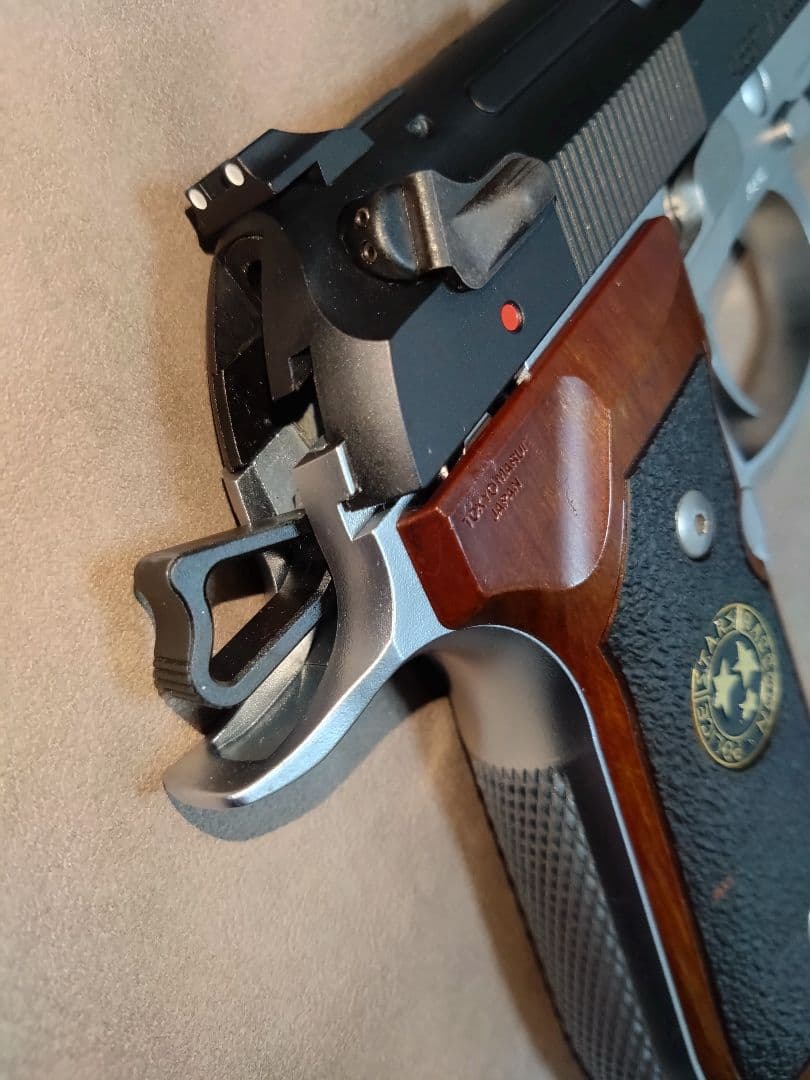 東京マルイ　サムライエッジ　アルバート・W・モデル01 バイオハザード