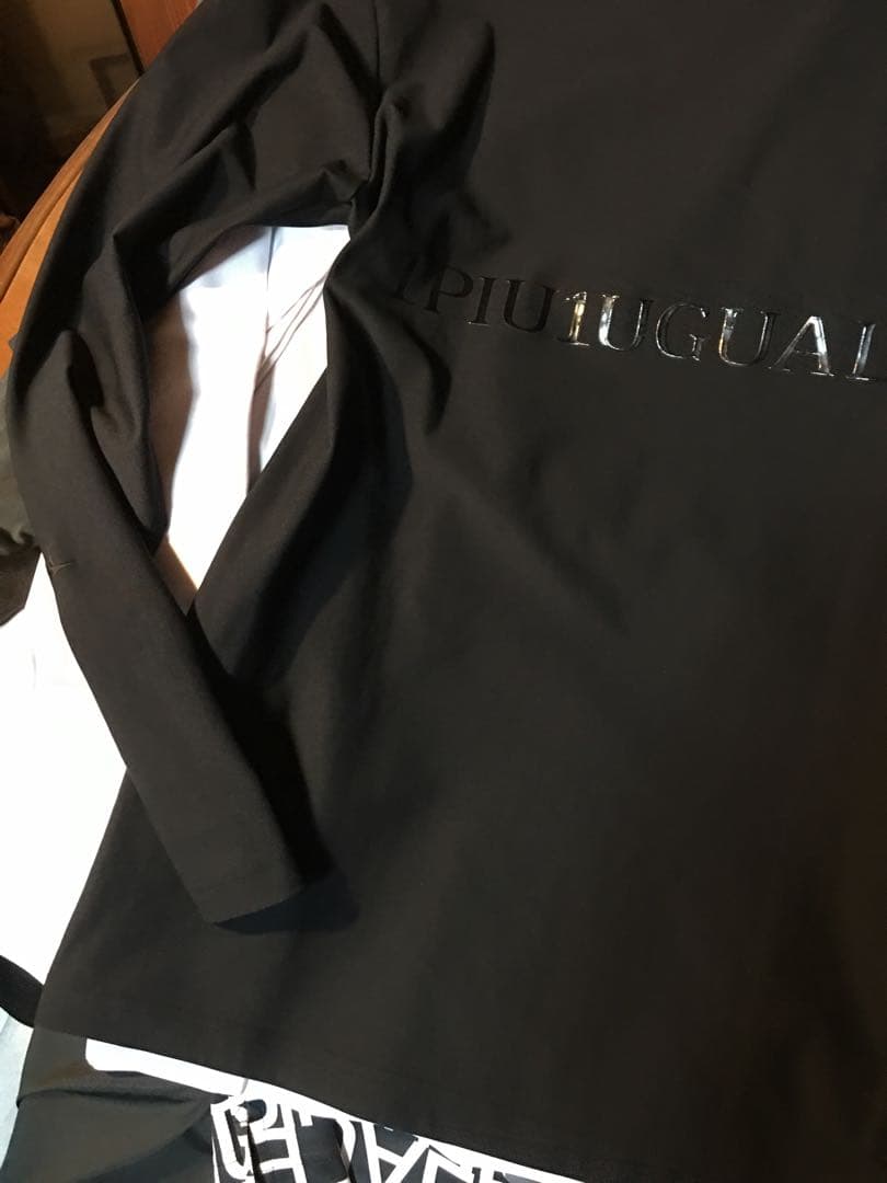 みーと1piu1uguale3 SPORT GRADATION LOGO