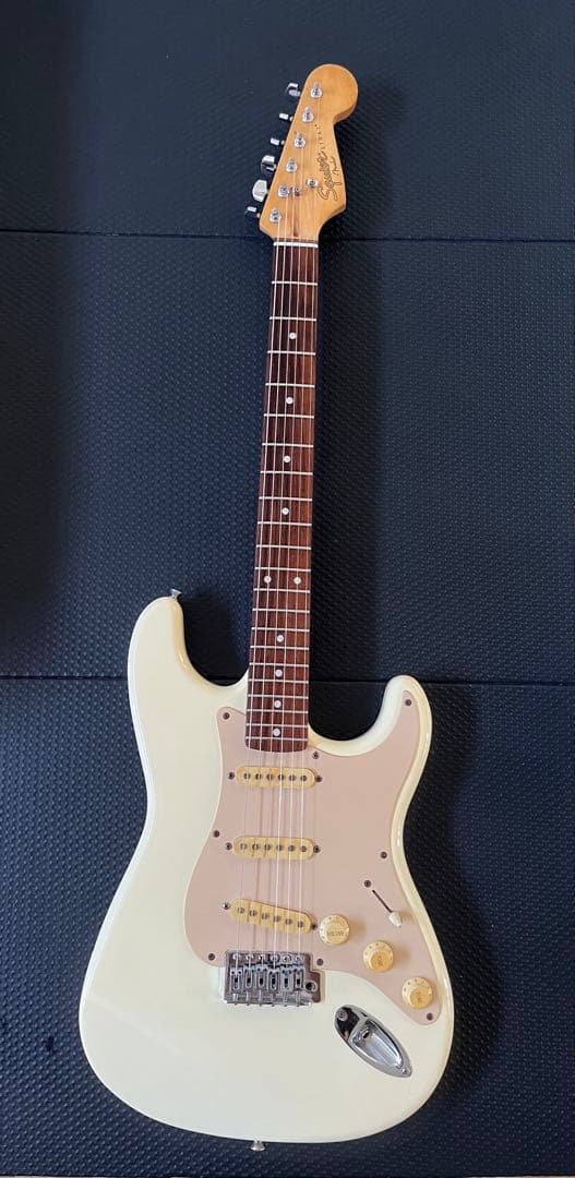 ギター Squier by Fender Stratocaster
