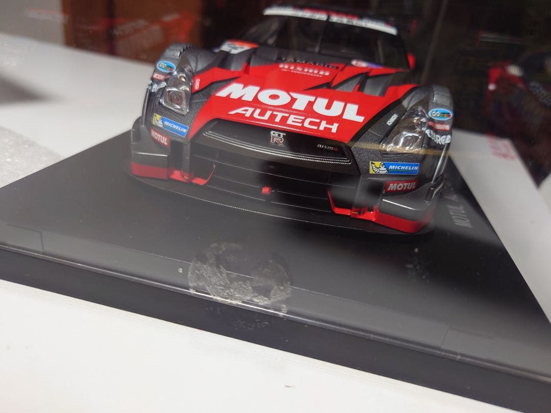 エブロ　EBBRO MOTUL AUTECH nismo GT-R 1/18