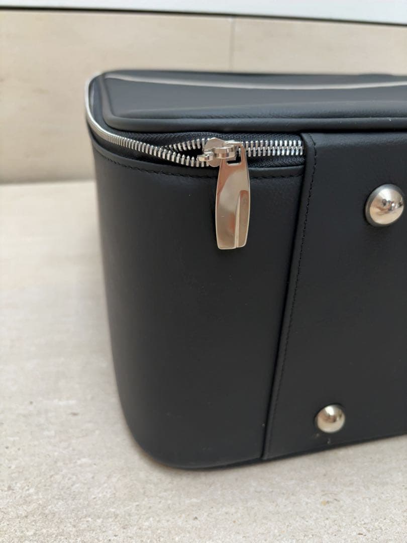 MASERATI正規 スーツケース　ポルトローナフラウ製