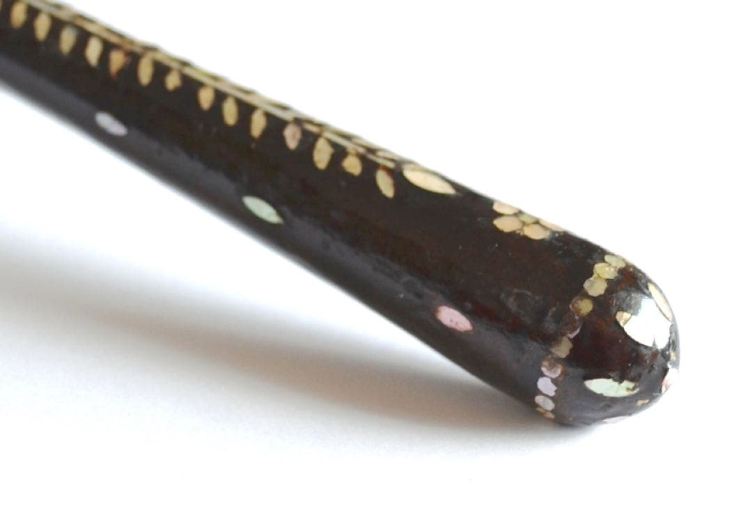 貝螺鈿矢立　Yatate decorated w/h pieces-shell