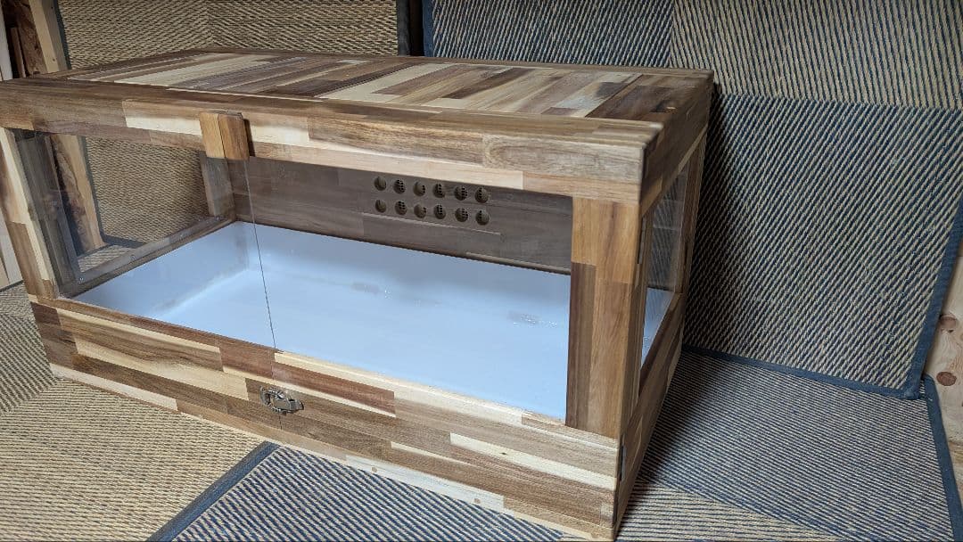 アカシア集成材15ミリ幅120縦50奥行50蜜蝋オイル仕上げ！