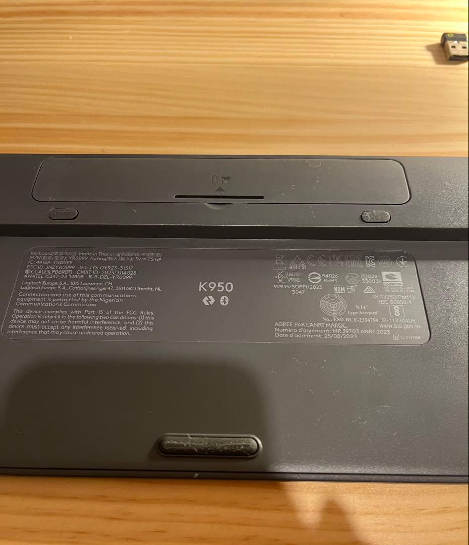 Logicool K950 ワイヤレスキーボード