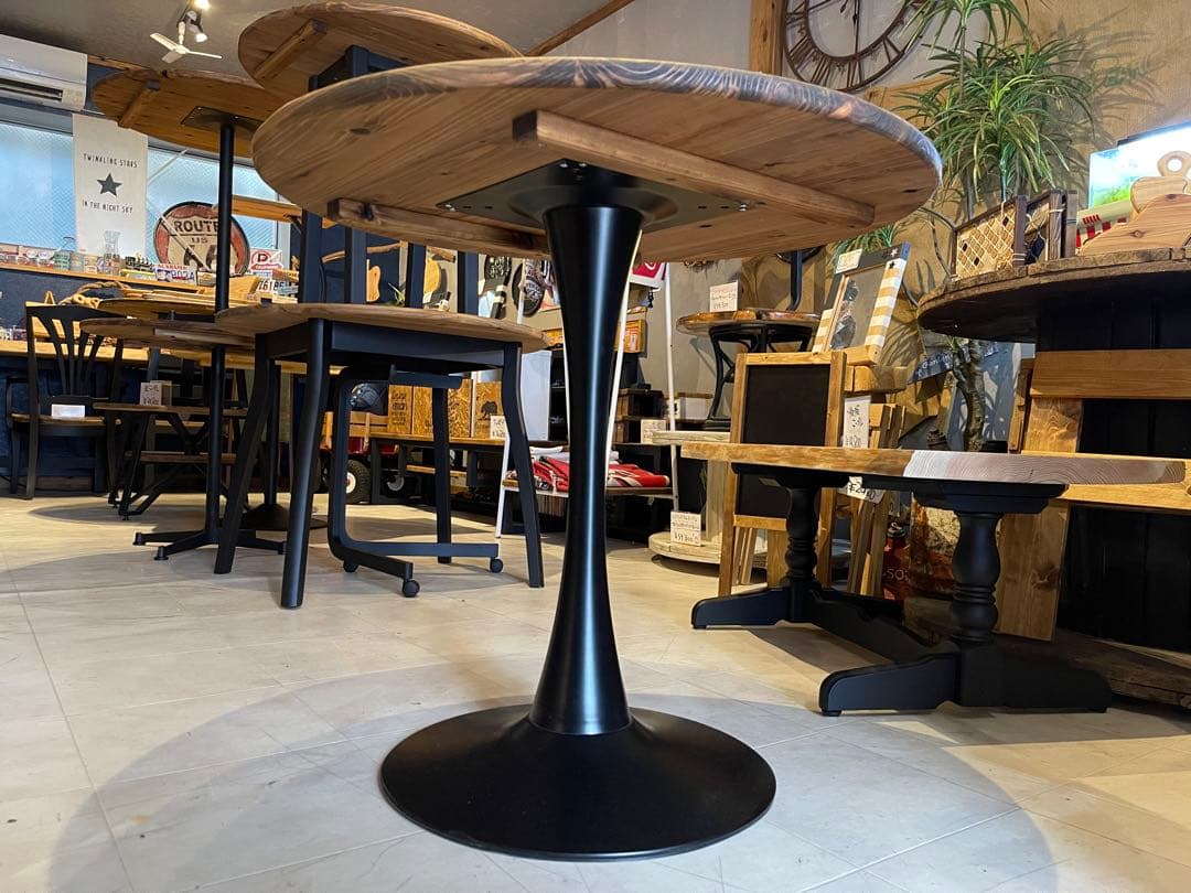 円形木製テーブル　テーブル　リビングテーブル　ダークウォールナット　丸型　円卓