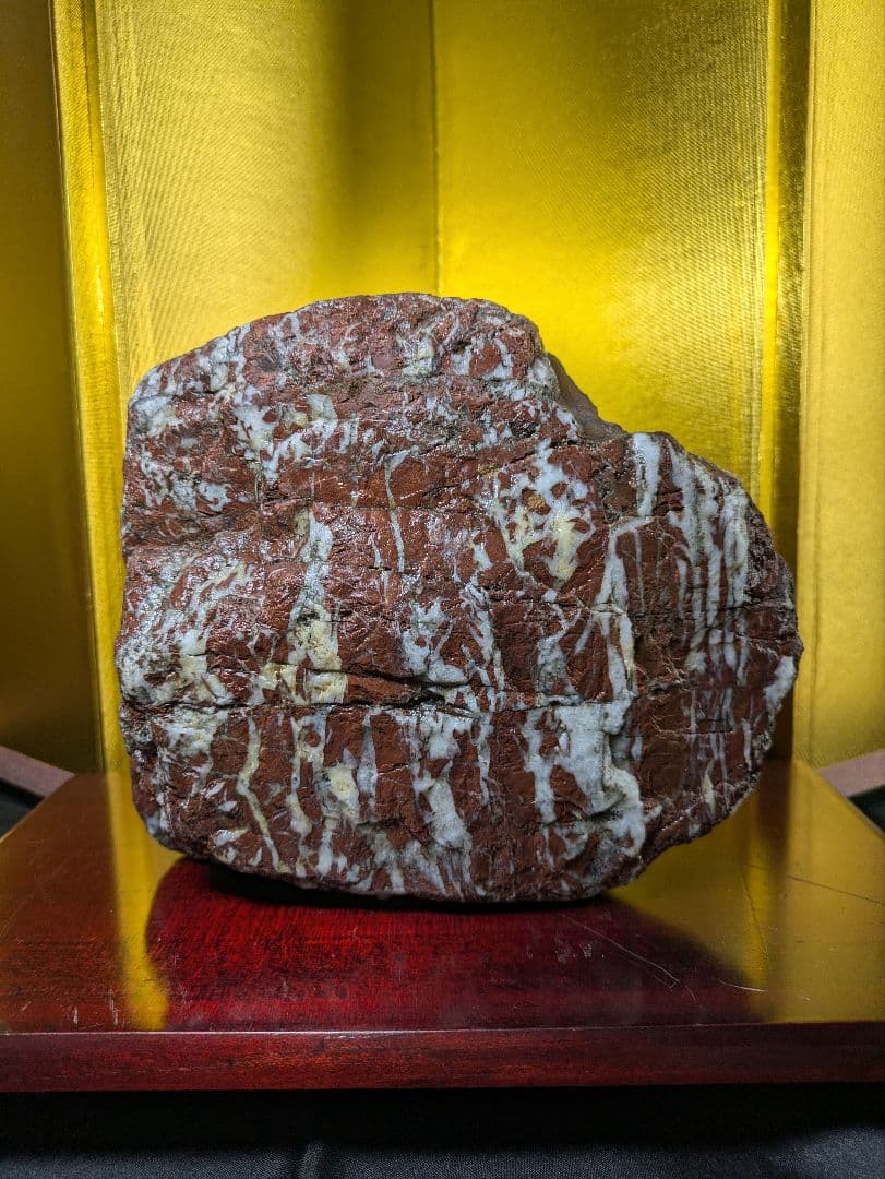 赤石 原石 3.4kg 大サイズ 自立 未加工 石英流れ 水石 希少 レア品