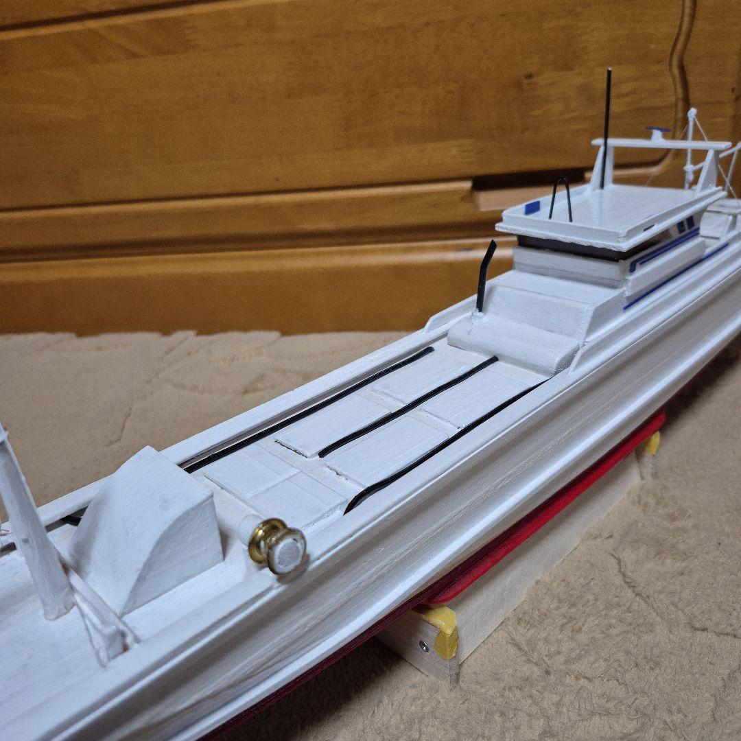 船の模型 ホワイトとレッド漁船