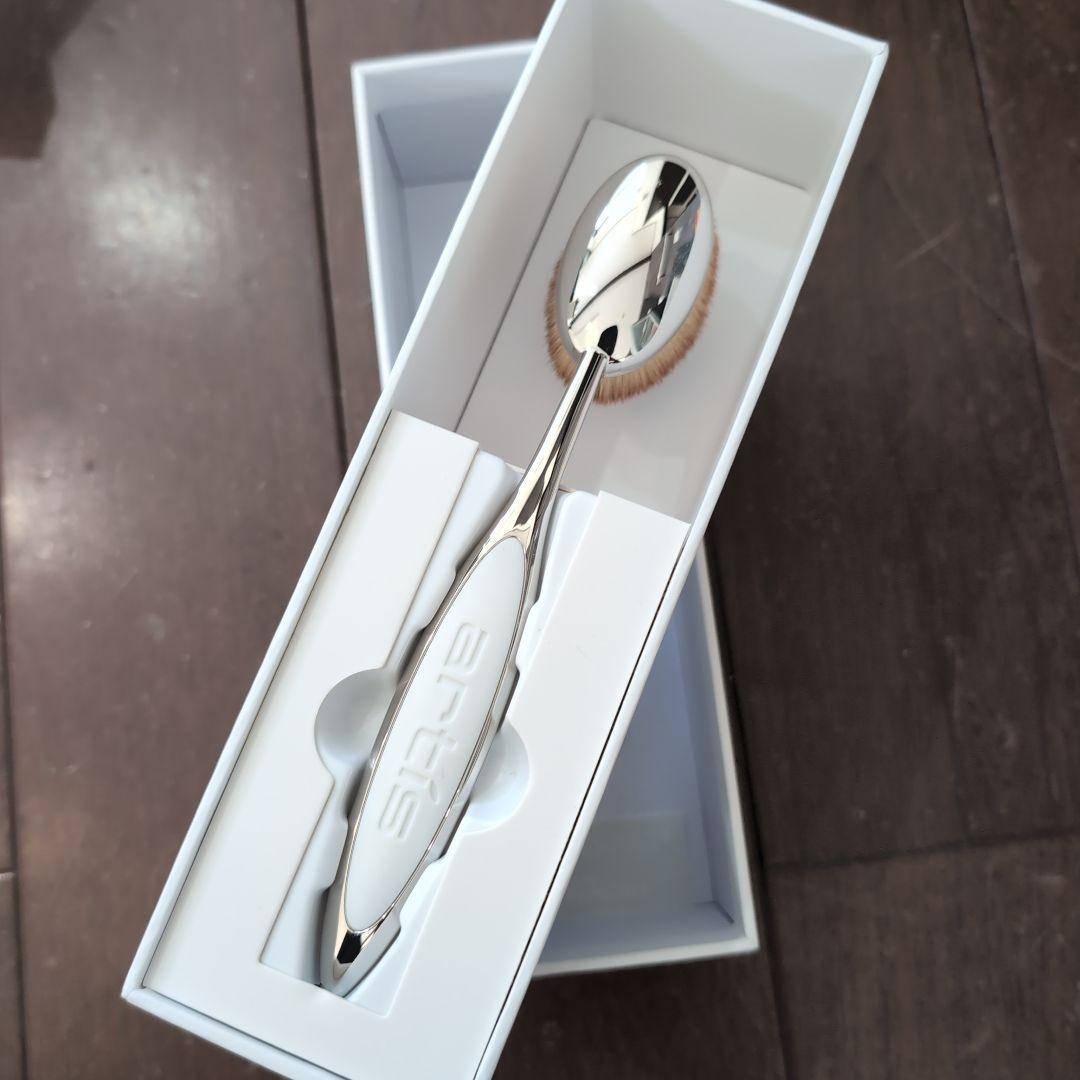 アーティス　メイクアップブラシ　エリートコレクション　オーバル７