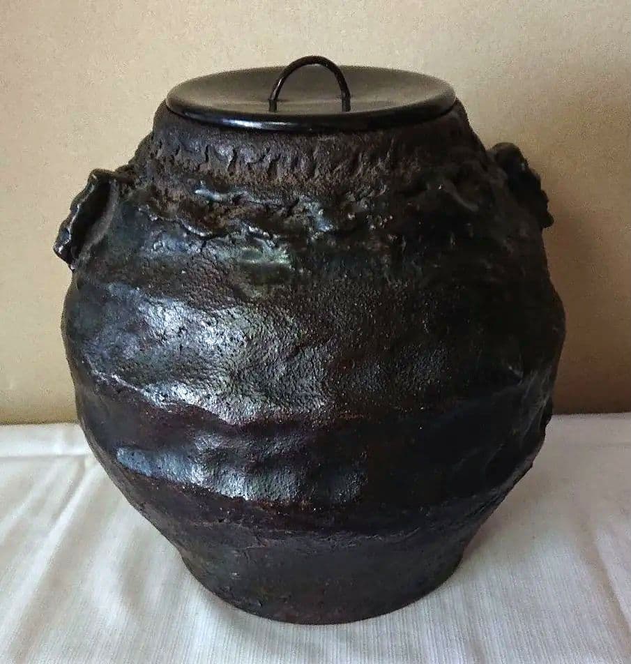 茶道具備前芋頭水指