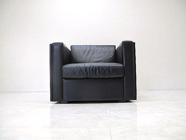 オカムラ 1人掛けソファ 本革張地/ローズウッドフレーム 　応接ソファ