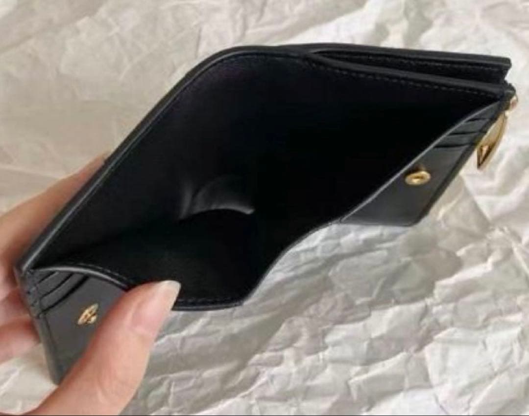 イントレチャート 二つ折りウォレット