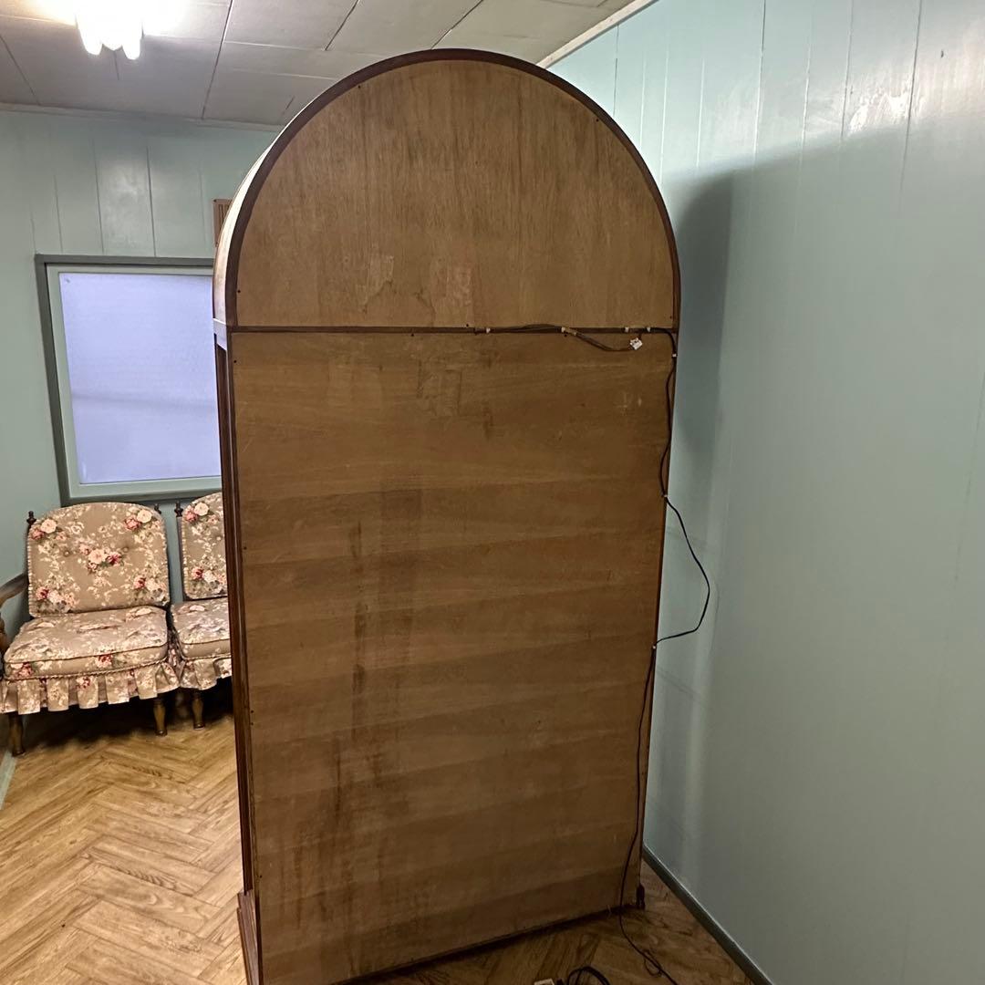 木製アーチ型　アンティーク　ガラスキャビネット