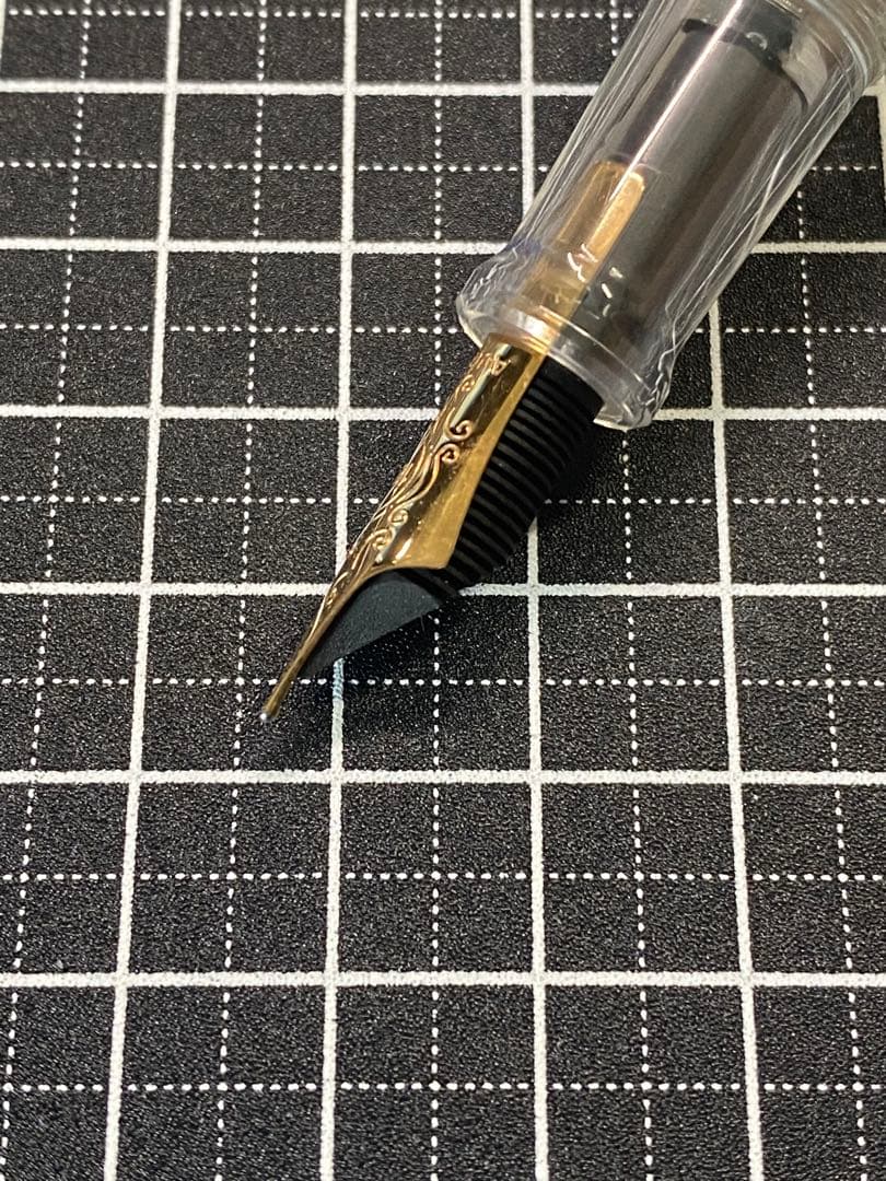 AURORA 88 Demonstrator 万年筆　字幅M
