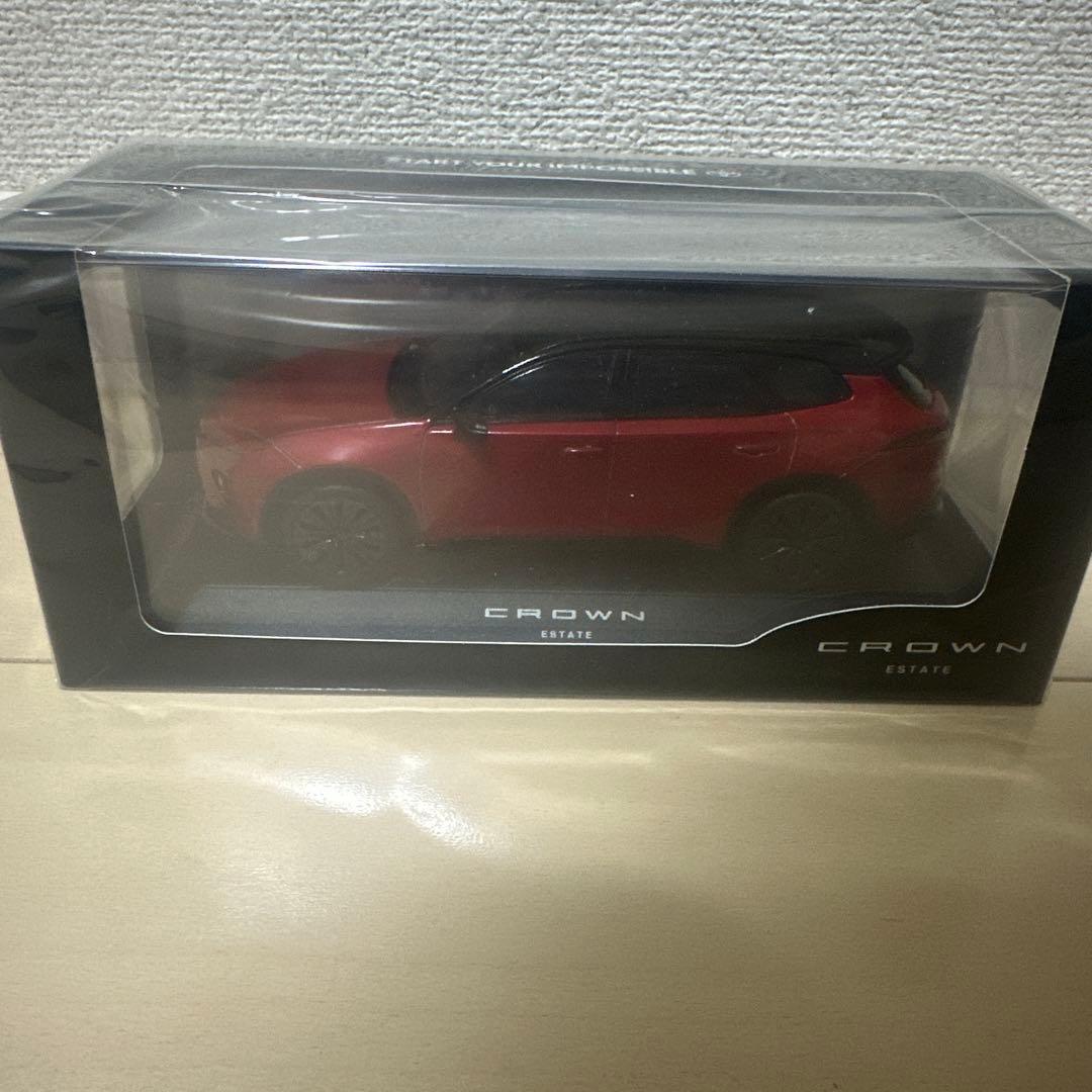TOYOTA CROWN ESTATE 1/30 ミニカー。