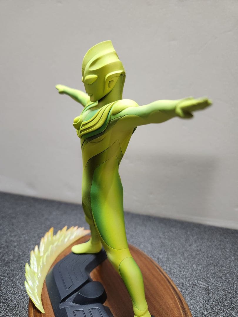 秘蔵コレクション！　ワンフェス限定グリッターティガ　レジン22cm 世界にひとつ