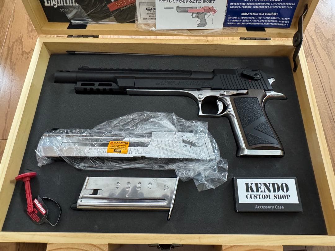 バイオハザード ライトニングホーク デザートイーグル 東京マルイ