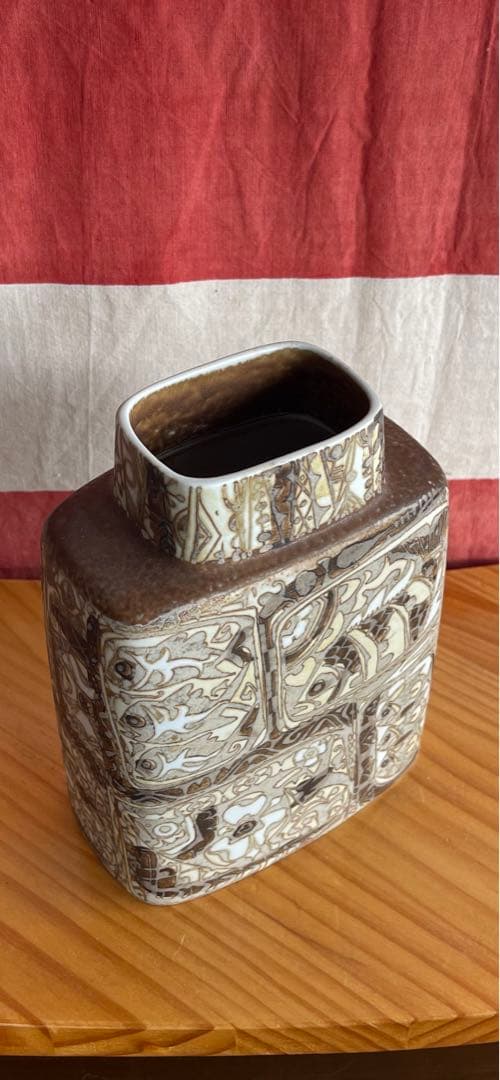 ☆花瓶、ロイヤルコペンハーゲンBACAシリーズ、魚模様、茶系、中古品。