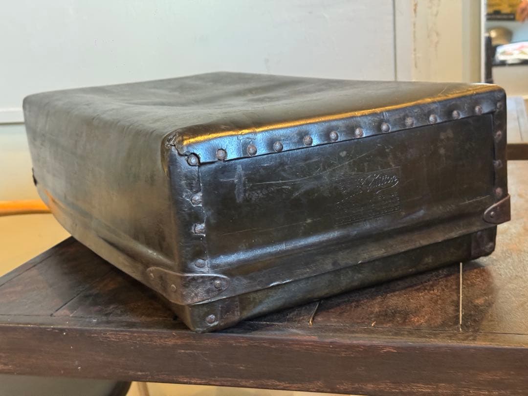 家具 LOUIS VUITTON Vintage box